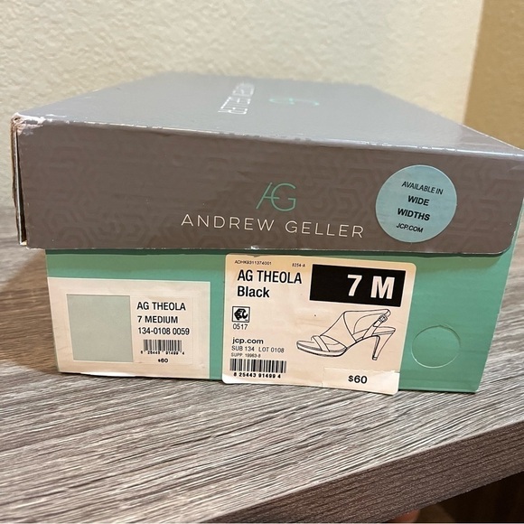 Black heels - Picture 7 of 7